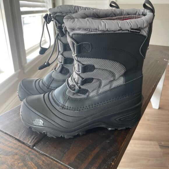 The North Face Youth Alpenglow IV Boots Size 5 Thermafelt Waterproof NEW - Picture 1 of 12